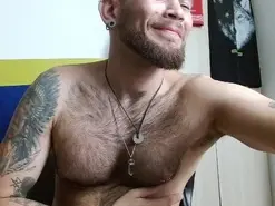 Amateur Free Porn Cam of dominantthewolf