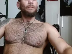 Amateur Adult Webcams of dominantthewolf