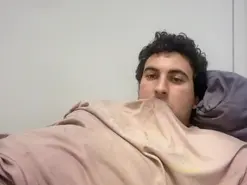 Amateur Sex Chat of alvaromaranon20