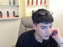 Amateur Live Porn of andylol330