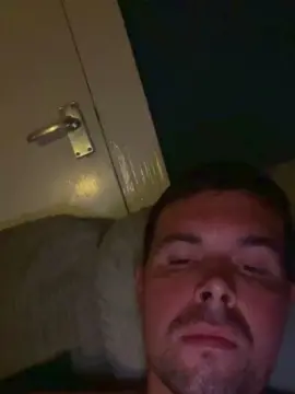 Cam4 Nude Webcam of Leo_Iron