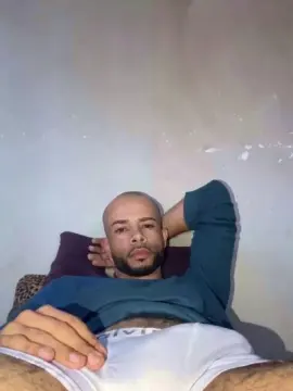 Cam4 Live Sex Cam of Magico237