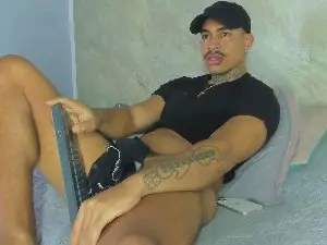 Cam4 Sex Cam of drake_hott_