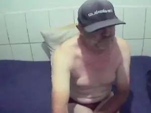 Cam4 Live Sex of cesarpierdonaa1