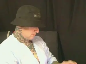 Cam4 Sex Cam of devilwithtats