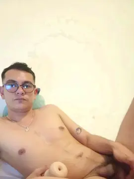 Cam4 Watch Live Sex Cams of alex_cumhot