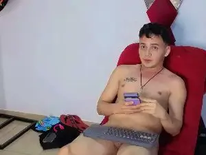 Cam4 Free Live Porn of NicolasAthletic