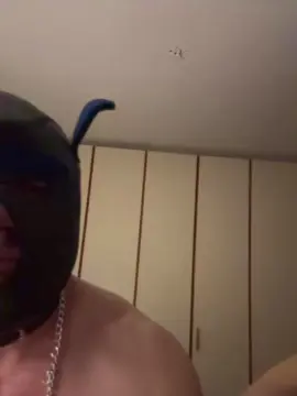 Cam4 Live Porn of Infestacon