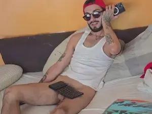 Cam4 Live Sex Cam of Chico_Invisible