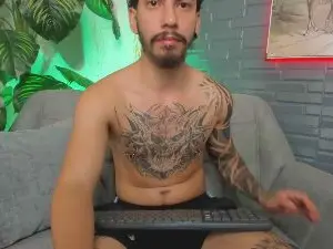 Cam4 Live Porn of levi_wolf