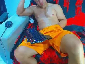 Cam4 Nude Webcam of hugo_19cm
