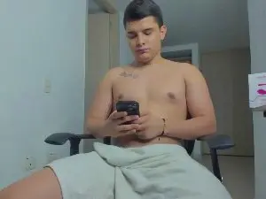 Cam4 Sex Cam of Andyvibes19