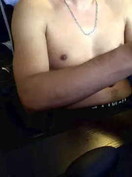 Cam4 Free Porn Cam of yoloyo93