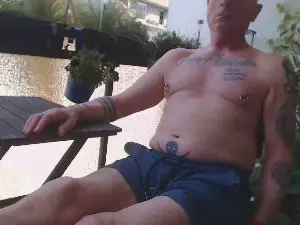 Cam4 Live Porn of kinkyguy07