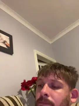 Cam4 Watch Live Sex Cams of skuzzy244