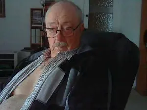 Cam4 Nude Webcam of robert_51xx