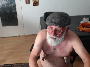 Cam4 Sex Chat of Ready4TT