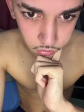 Cam4 Watch Live Sex Cams of Ravel55