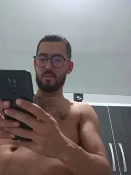 Cam4 Live Sex Cam of HShotsmilegyn