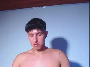 Cam4 Live Porn of Rowanbig23