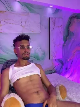 Cam4 Free Live Porn of Michael_Hanks