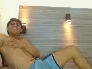 Cam4 Live Sex of Lelehott01