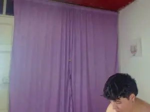 Cam4 Live Porn of bruce_max