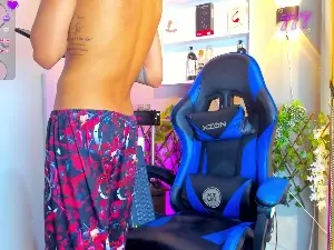 Cam4 Nude Webcam of Taylor_Black_