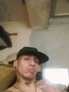Cam4 Live Porn of Luchociampo