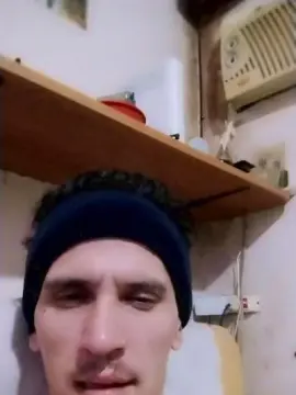 Cam4 Live Sex of adrian19921
