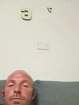 Cam4 Free Live Porn of Gnaro90