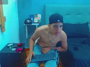 Cam4 Live Sex Cam of Lukas_Caballero
