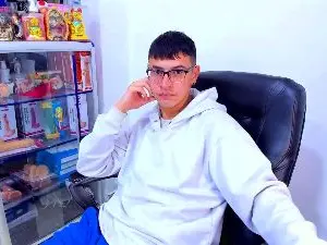 Cam4 Sex Cam of alex_gomez