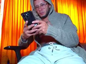 Cam4 Private Sex Chat of sebastian_horny