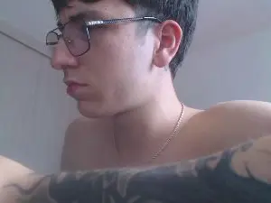Cam4 Watch Live Sex Cams of axel_serra