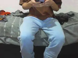 Cam4 Live Porn of pequeboy_hot