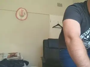 Cam4 Free Live Porn of masterbrendan