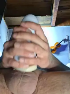 Cam4 Live Sex of DatRyanGuy69
