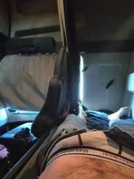 Cam4 Live Sex Cam of Escape74