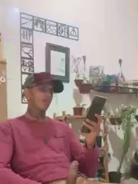 Cam4 Live Porn of Klinger30