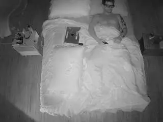 Camsoda Adult Webcam of voyeurcam-celticiron-01