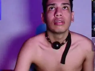 Camsoda Sex Cam of santiago-thompson