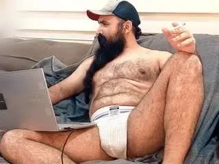 Camsoda Sex Cam of bearded-smoker
