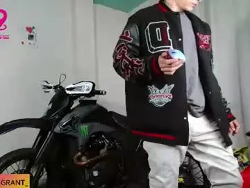 Chaturbate Watch Live Sex Cams of ash_wingrant