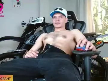 Chaturbate Watch Live Sex Cams of ash_wingrant