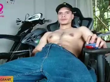Chaturbate Live Sex Cam of ash_wingrant