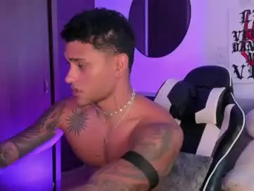 Chaturbate Live Porn of alessandro_vanni