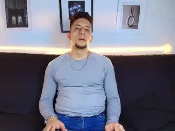 Chaturbate Best live sex cam show of maykol_victoria