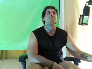 Chaturbate Watch Live Sex Cams of aronmiller404