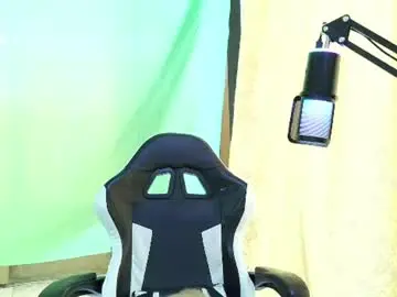 Chaturbate Free Live Porn of aronmiller404